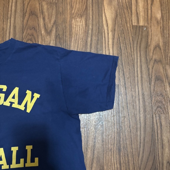 Michigan VS All Y’ all *Mens Tee * Size Large. - Picture 4 of 7